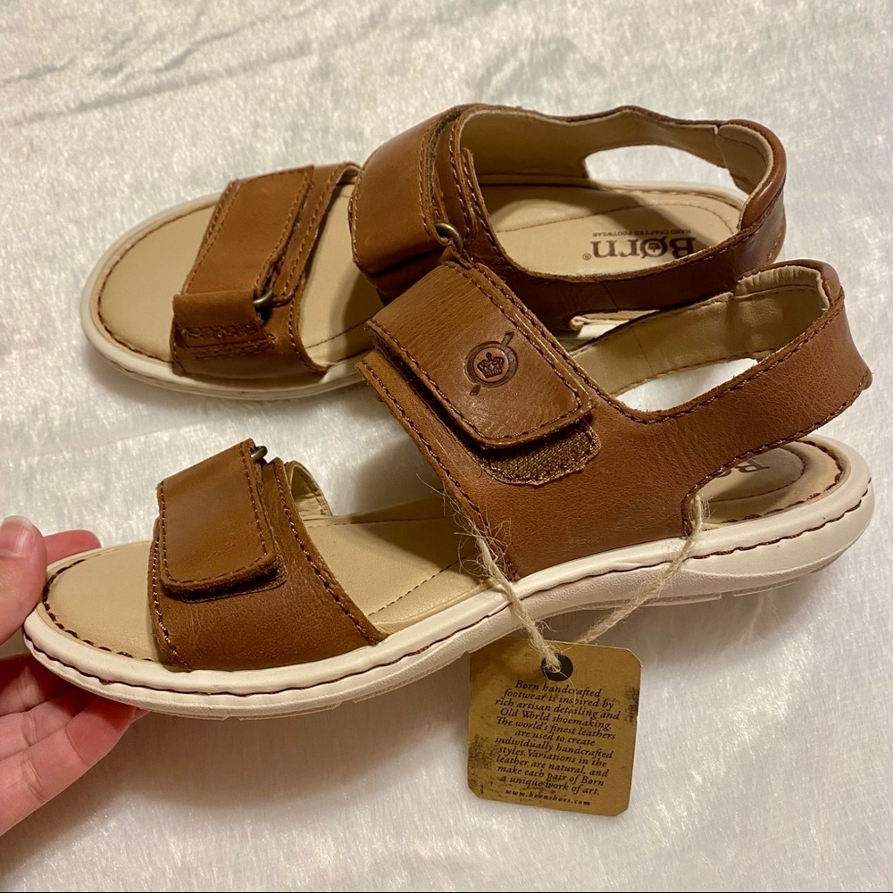 Born Women’s Lot Leather Sandals in Cognac